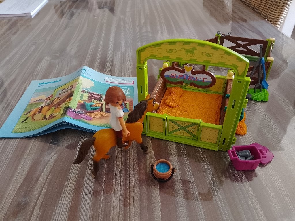 Playmobil 9478 Spirit Lucky en Spirit met paardenbox, Ophalen of Verzenden, Zo goed als nieuw