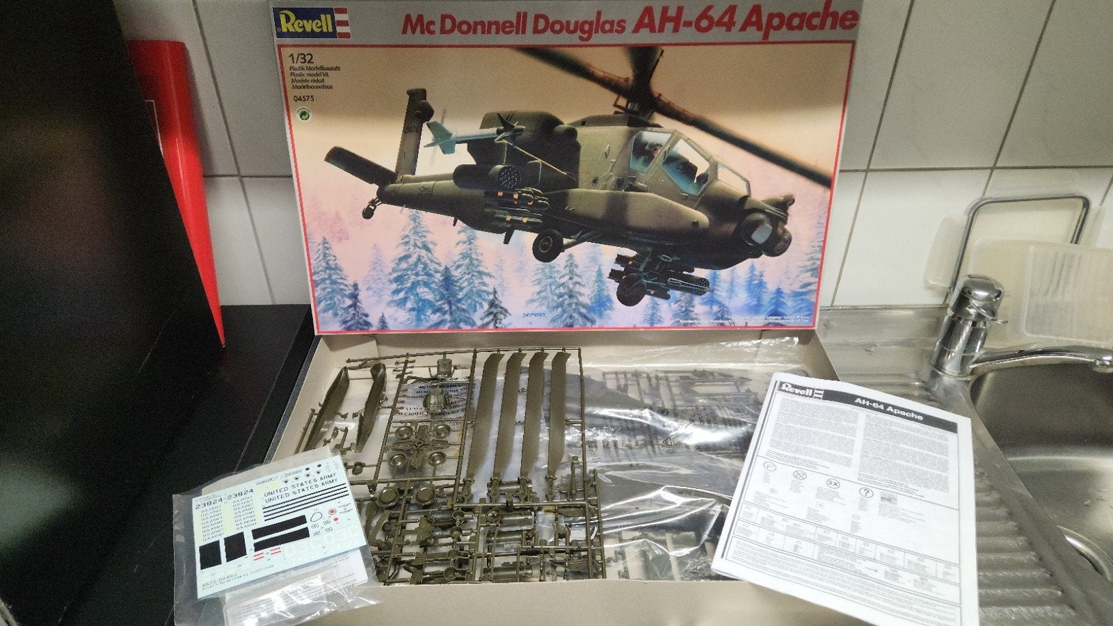 Revell McDonnell Douglas AH-64 Apache Modelbouw, Gebruikt, Ophalen of Verzenden, Groter dan 1:72, Revell