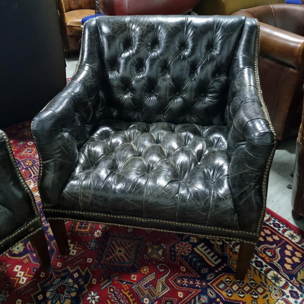 Statige Chesterfield fauteuil strak design + BEZORGING, Huis en Inrichting, Fauteuils, Gebruikt, Art deco, ., Ophalen of Verzenden