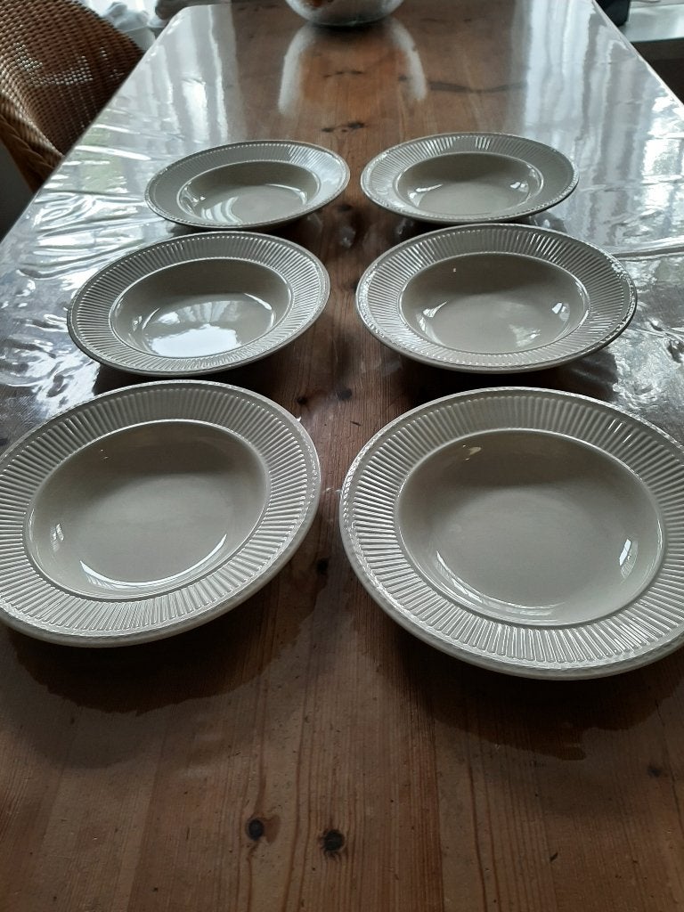 WEDGWOOD EDME - 6 SOEP / PASTA BORDEN - DIA 22 ,7 CM, Klassiek, Ophalen of Verzenden, Zo goed als nieuw, Bord(en)