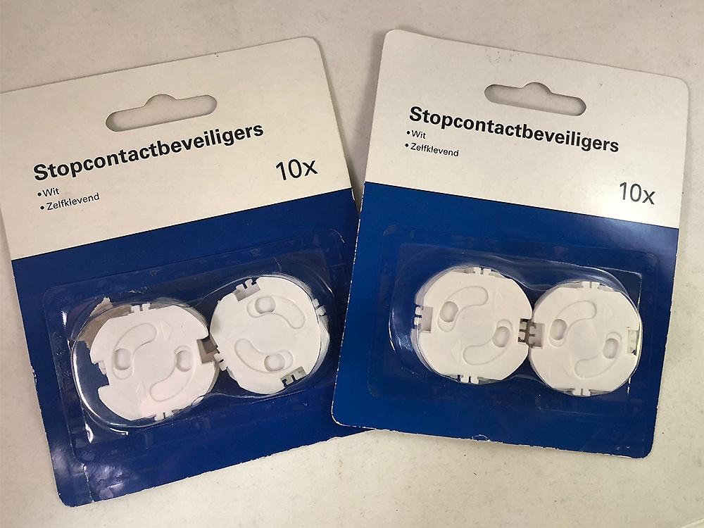 17 Stopcontactbeveiligers zelfklevend wit draaibaar Nieuw!, Ophalen of Verzenden, Nieuw