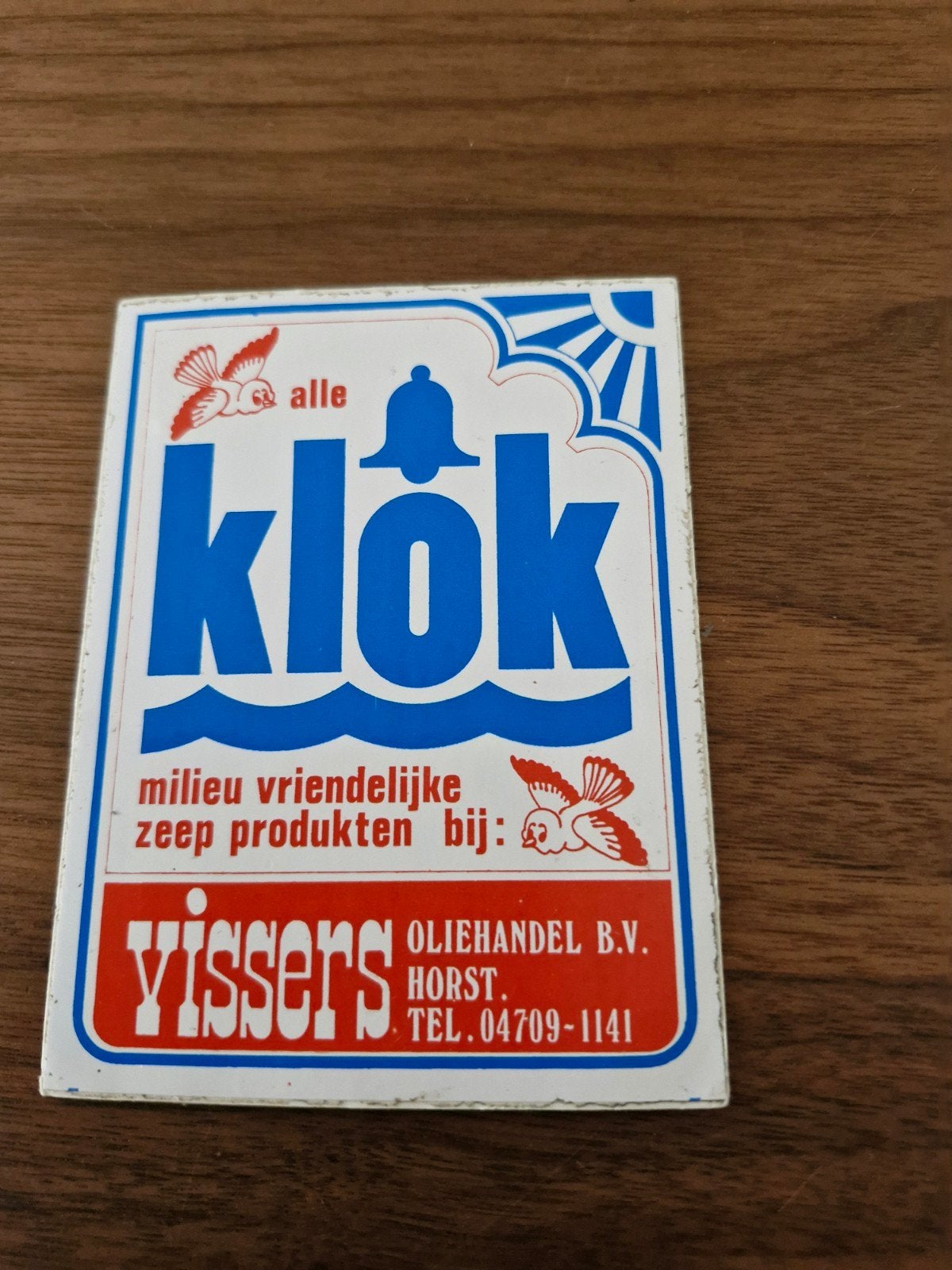 8332 Klok Zeep Producten Reclame Sticker Vissers Oliehandel, Ophalen of Verzenden, Gebruikt
