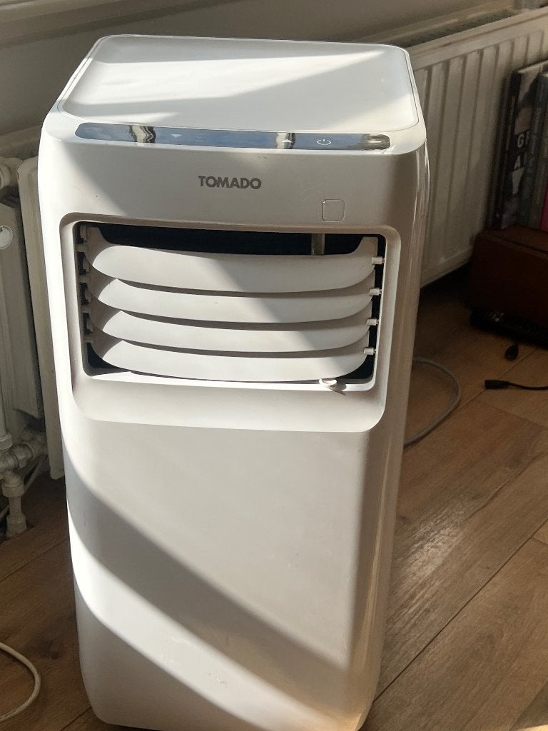 Tomado TMA9001W Mobiele Airco – 9000 BTU, Ophalen, Koelen en Ontvochtigen, 3 snelheden of meer, Zo goed als nieuw
