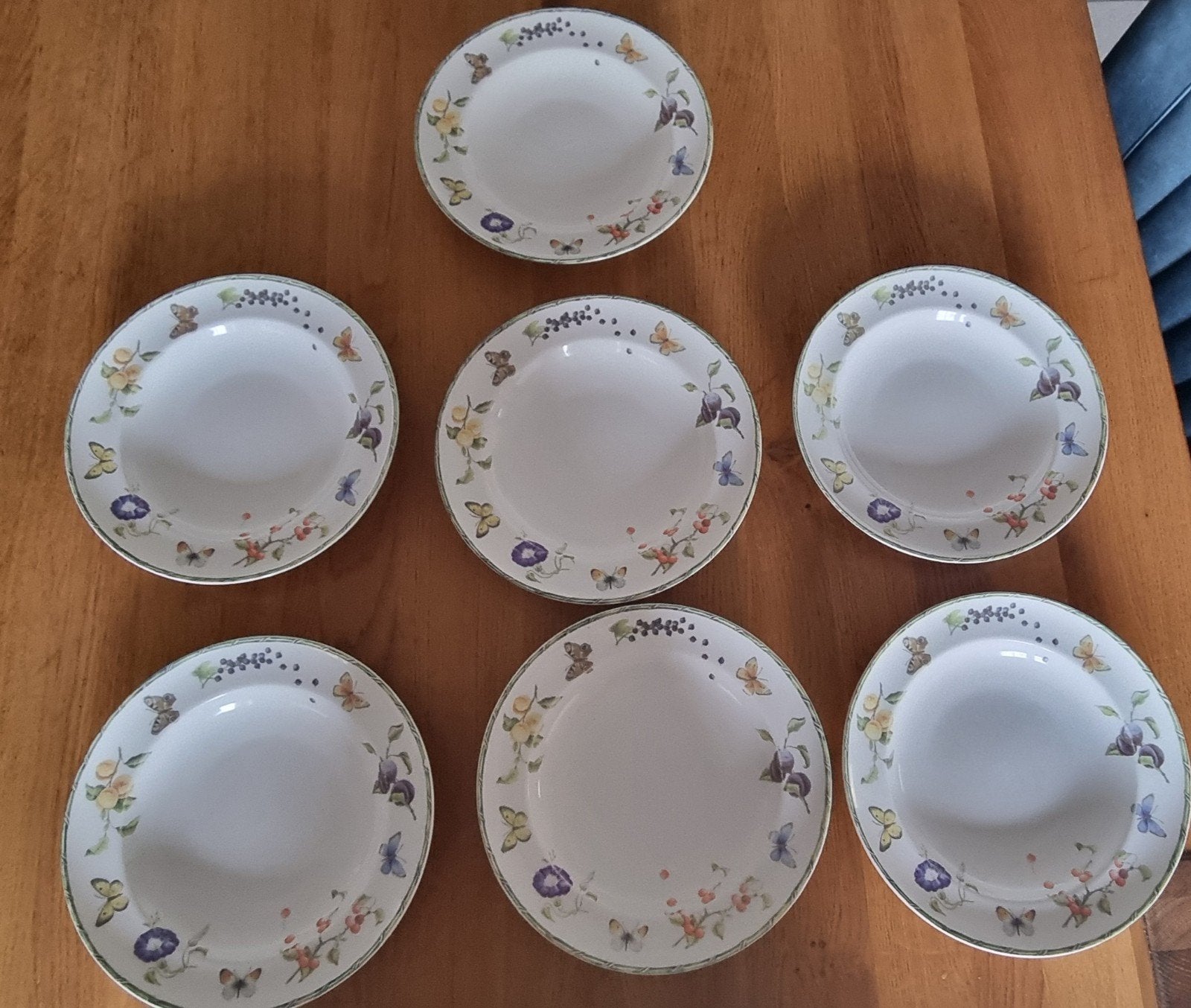 7 x borden van Janneke Brinkman Salentijn, Ophalen, Gebruikt, Keramiek, Bord(en)