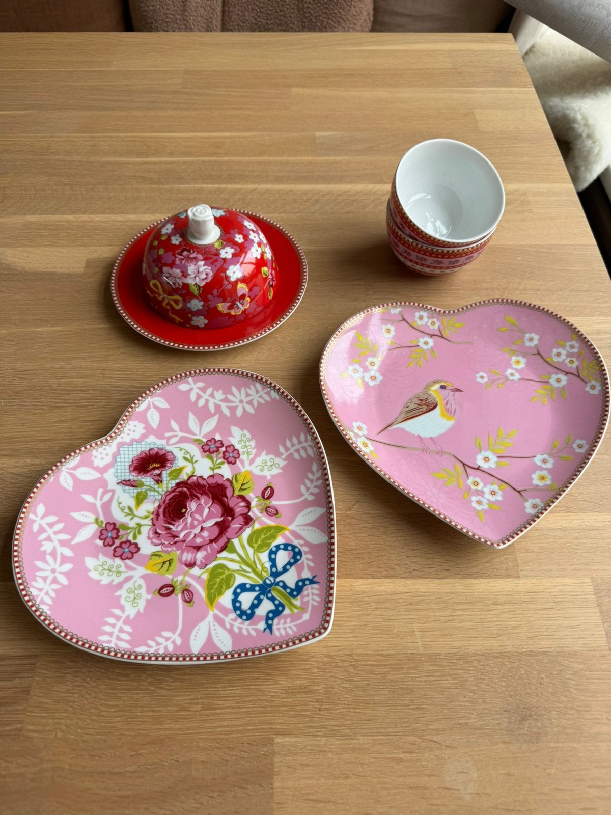 Pip Studio servies diversen roze rood, Ophalen, Zo goed als nieuw, Porselein, Overige stijlen
