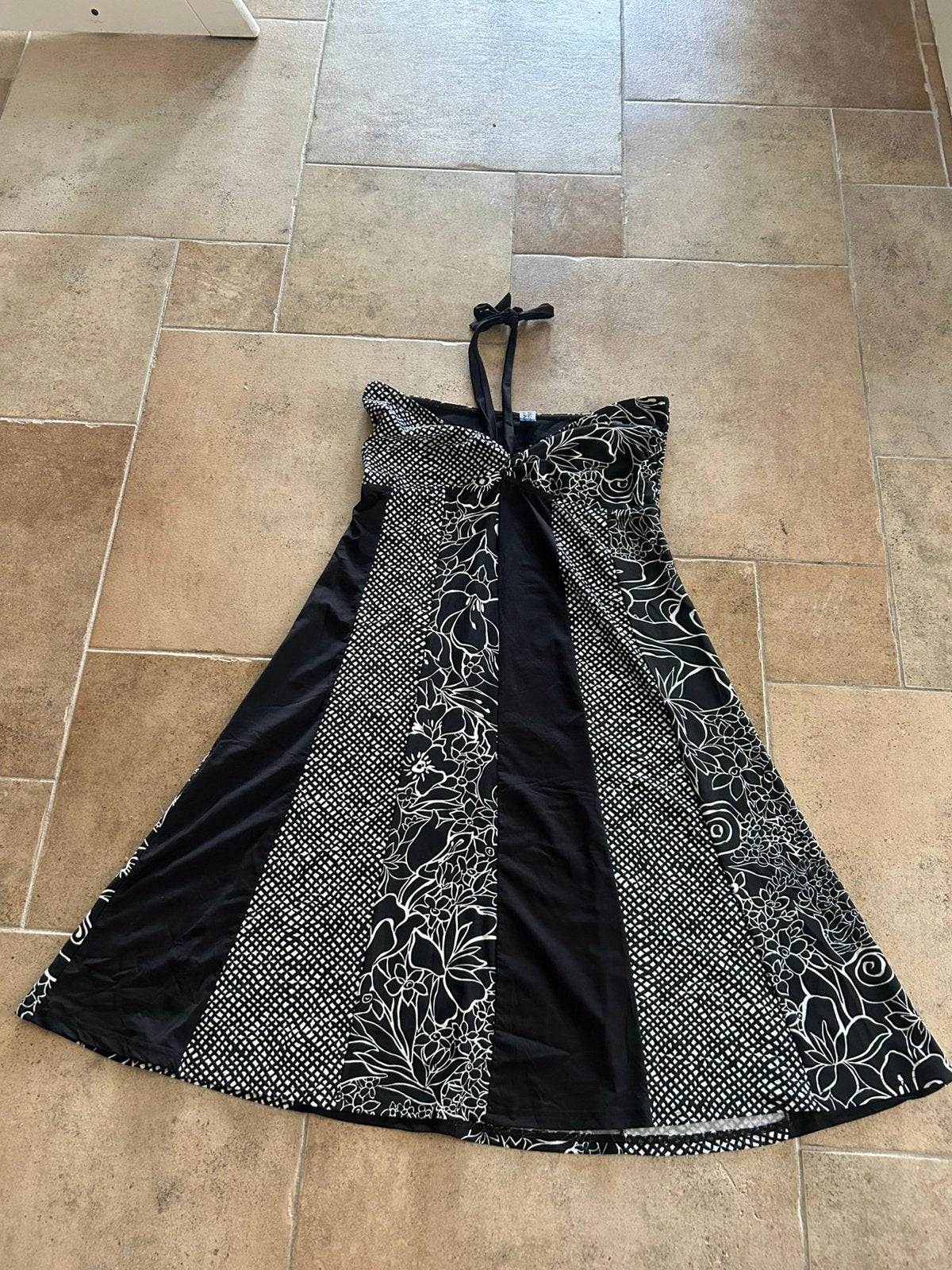 Zwart/Witte Cyell Halter Zwemjurk maat XL, Kleding | Dames, Badmode en Zwemkleding, Ophalen of Verzenden, Gedragen, Zwart, Overige typen