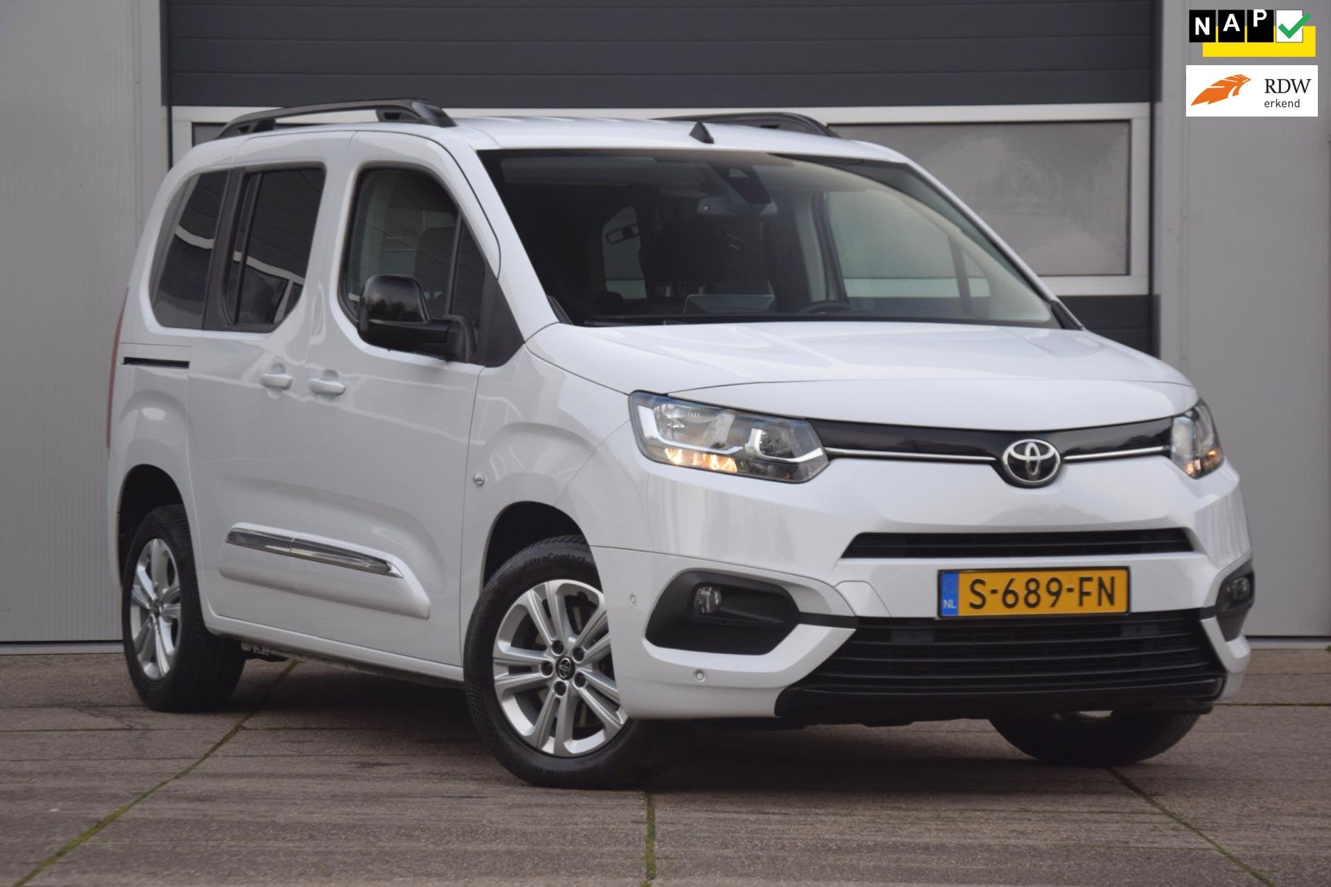 Toyota PROACE CITY Verso 1.2 Turbo Active Automaat/Camera/Na, Gebruikt, 1199 cc, Wit, Origineel Nederlands