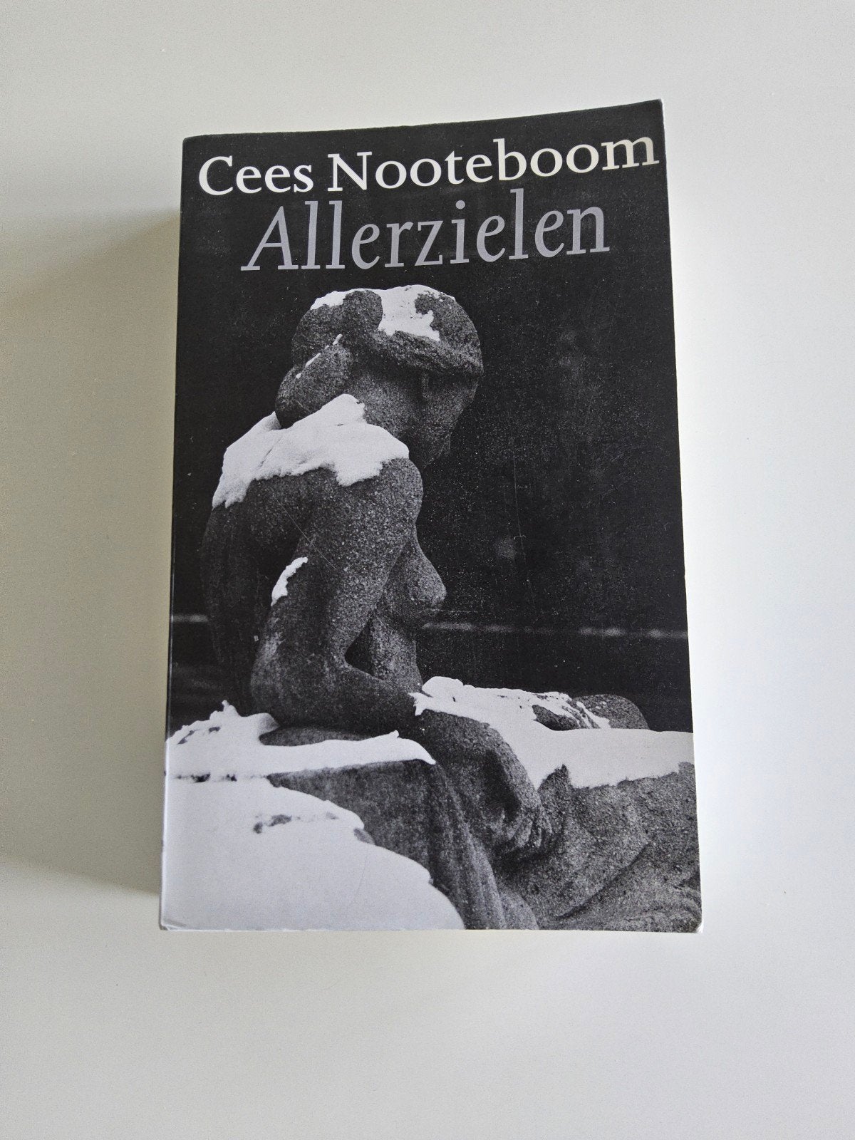 Cees Nooteboom - Allerzielen, Boeken, Ophalen of Verzenden, Zo goed als nieuw, Cees Nooteboom