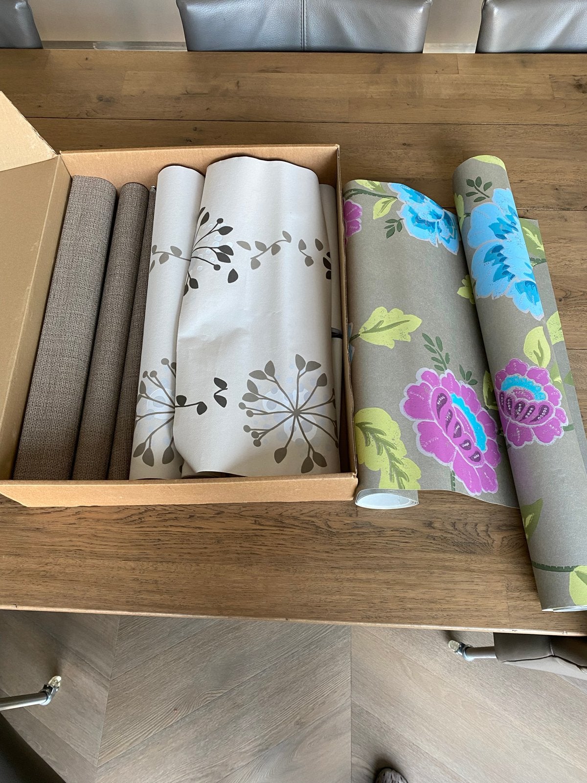 Behangrollen: Bloemen, Takken en Effen Bruin, Ophalen of Verzenden, Papierbehang, Blauw, Bloemen