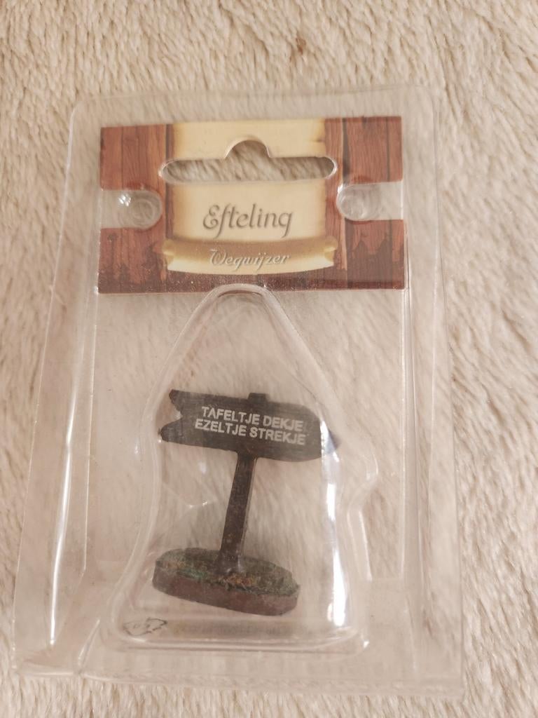 Efteling Wegwijzer Tafeltje Dekje Ezeltje Strekje, Ophalen of Verzenden, Nieuw, Beeldje of Poppetje