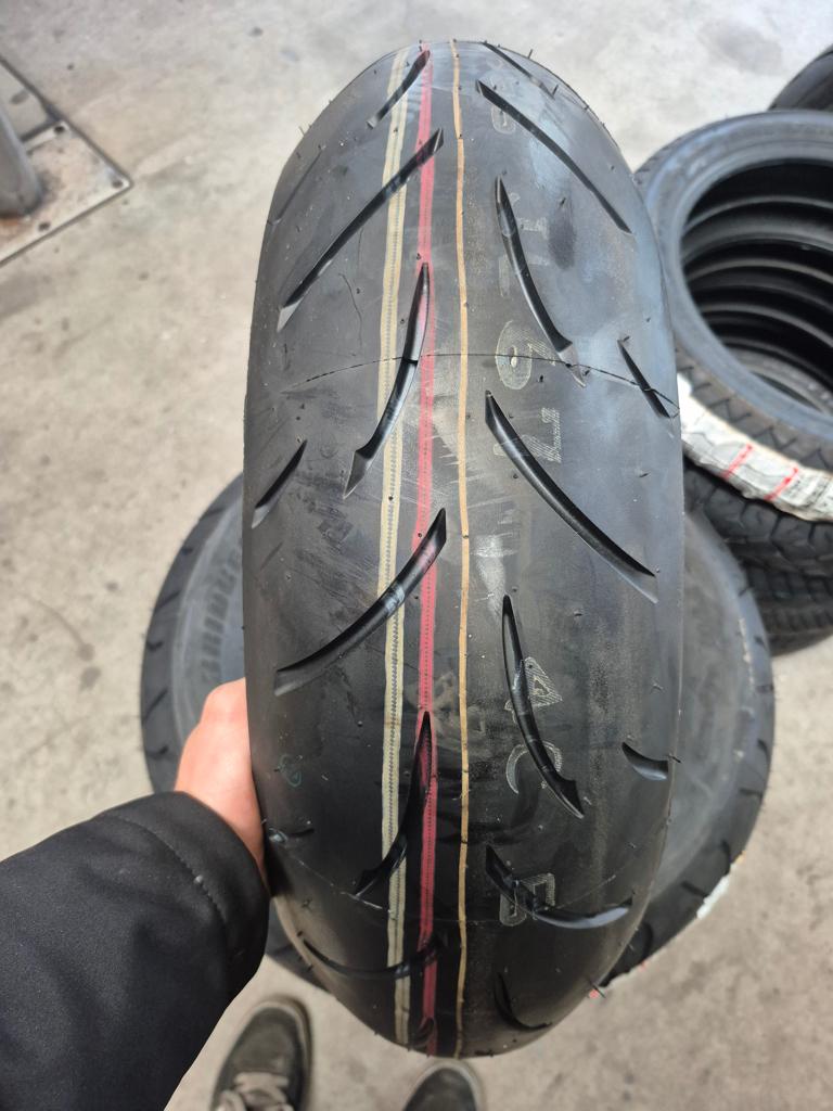 180 55 17 bridgestone battlax BT 015, Ophalen of Verzenden, Nieuw