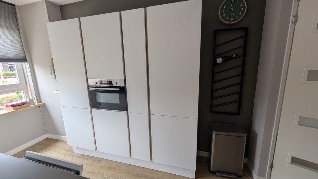 Moderne complete keuken met kookeiland – veel bergruimte, Ophalen, Wit, Overige typen, Zo goed als nieuw