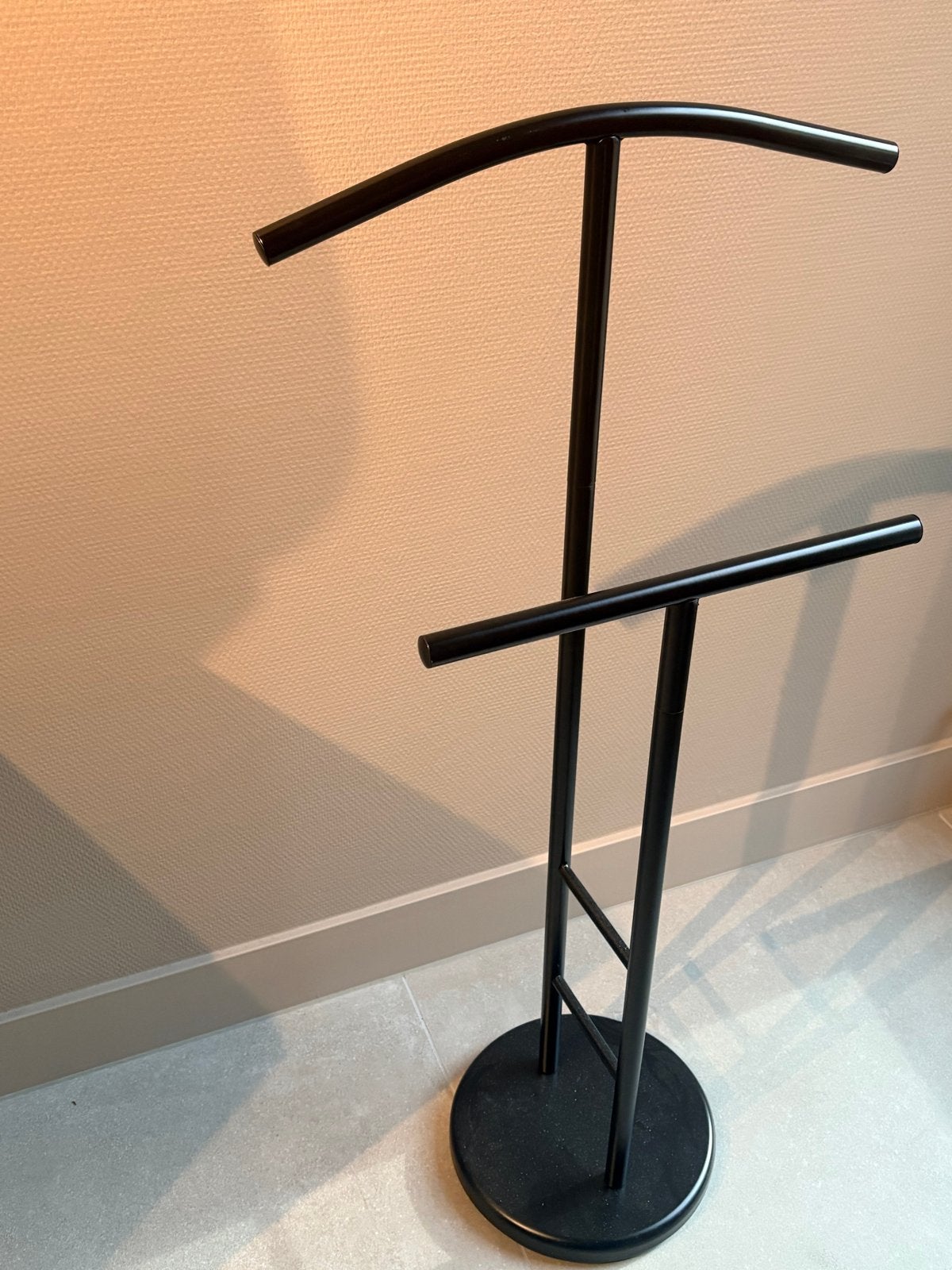 Zwarte metalen dressboy - 105x47x30 cm, Ophalen, Gebruikt, 100 tot 150 cm, Overige typen