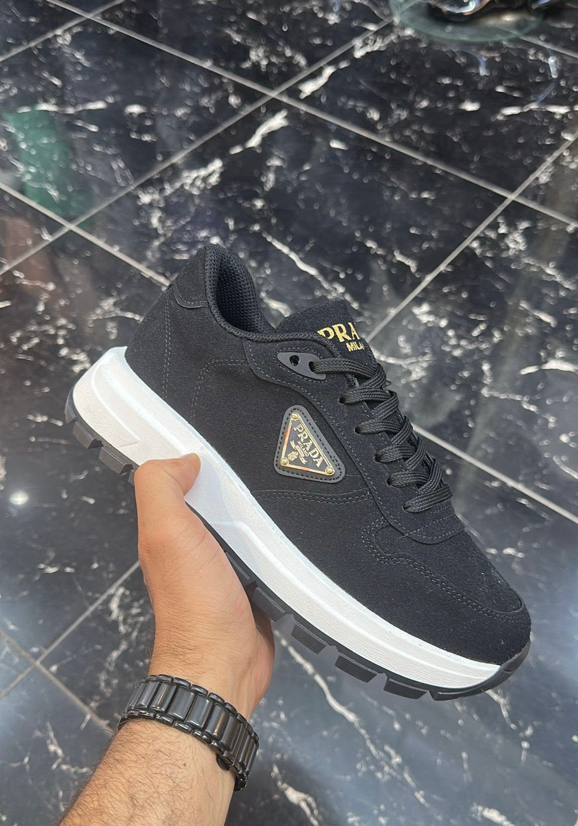 Prada schoenen!, Ophalen of Verzenden, Nieuw, Zwart, Sneakers of Gympen