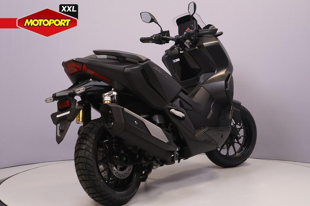 Honda ADV 350 (bj 2026), Motoren, Motoren | Honda, Scooter, Honda Motor Europe Ltd, Bedrijf, Customer.service@honda-eu.com