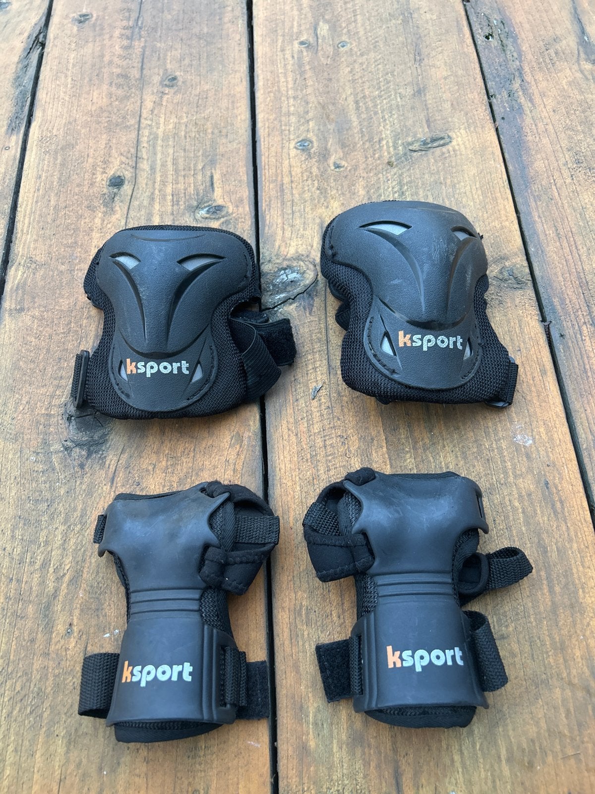 Knie- en polsbeschermers Ksport met lichte krasjes, Ophalen, Gebruikt
