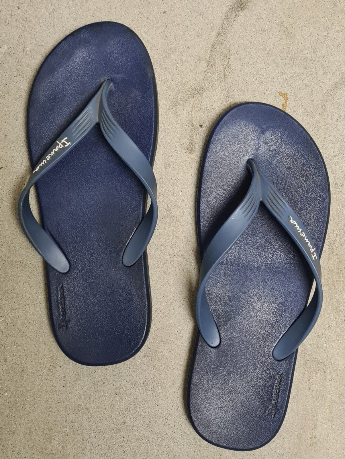 Comfortabele donkerblauwe Inpanema teenslippers heren maat 4, Ophalen of Verzenden, Zo goed als nieuw, Blauw