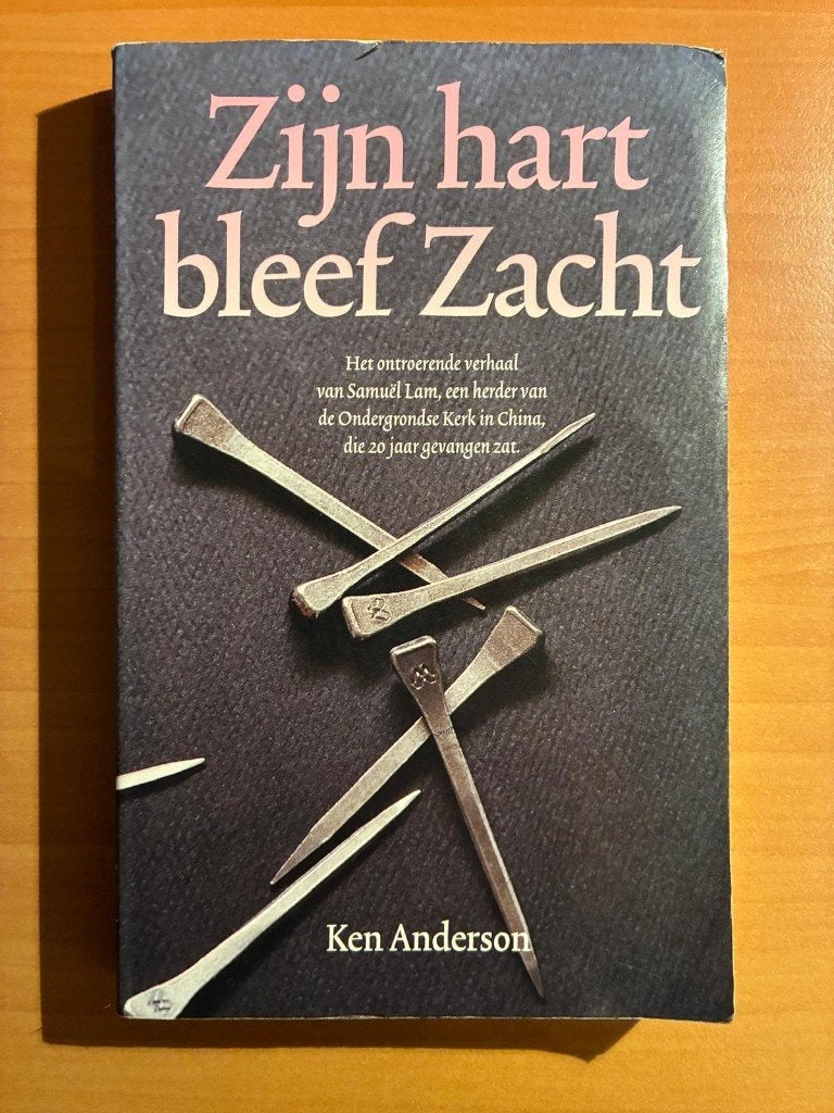 Zijn hart bleef zacht - Ken Anderson, Christendom | Protestants, Ophalen of Verzenden, Zo goed als nieuw, Ken Anderson