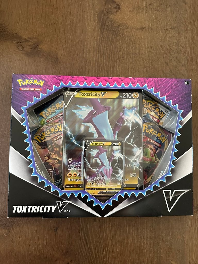Box Sealed Toxtricity V, Ophalen of Verzenden, Nieuw, Boosterbox