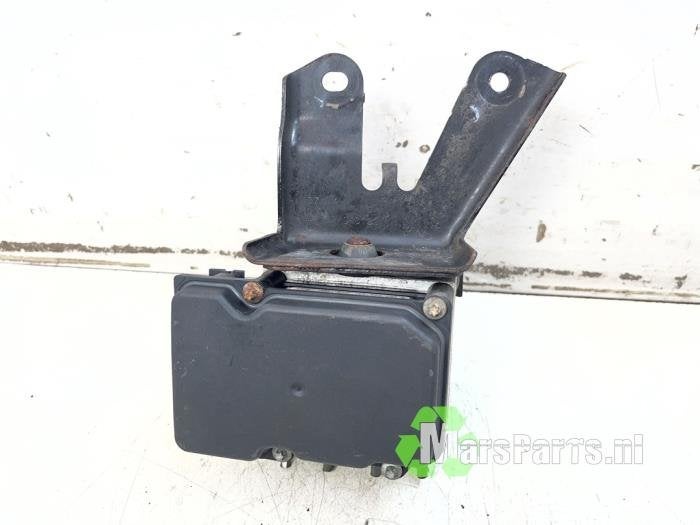 ABS Pomp van een Peugeot 107