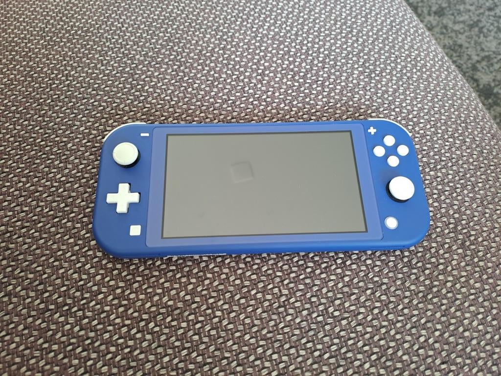 Mooie blauwe Nintendo Switch lite, Spelcomputers en Games, Spelcomputers | Nintendo Switch Lite, Ophalen of Verzenden, Overige kleuren