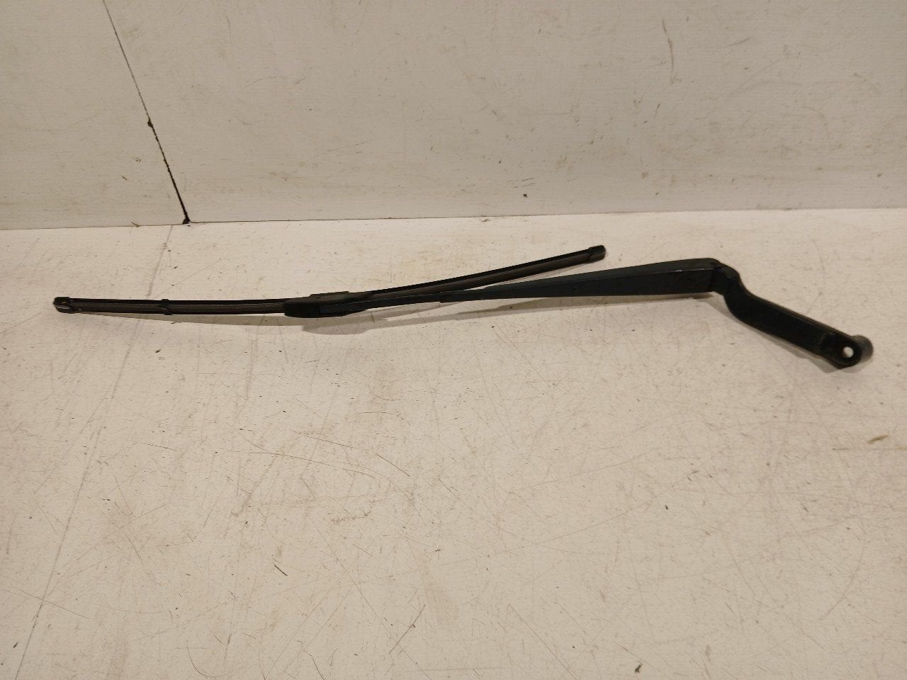 Ruitenwisserarm links voor Nissan Qashqai, Onderdelen@venauto.nl, Van der Ven Autorecycling B.V., Gebruikt, Ettenseweg 76, 4706 PB Roosendaal, The Netherlands