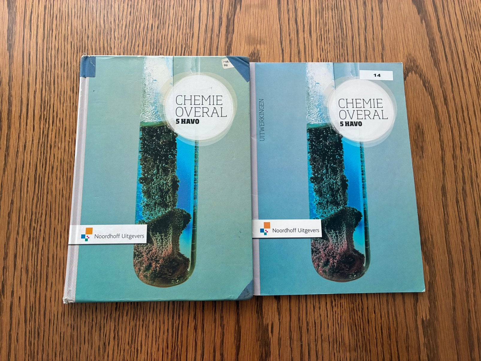 Chemie overal havo 5 tekstboek + uitwerkingen, Ophalen of Verzenden, Zo goed als nieuw, HAVO, Scheikunde