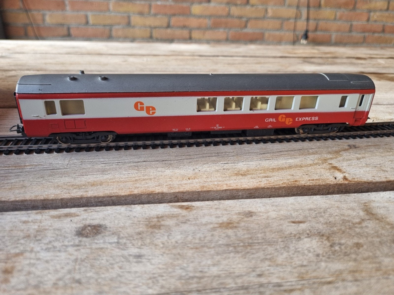 Lima Gril GE Express Wagon - Made in Italy, Hobby en Vrije tijd, Modeltreinen | Overige schalen, Overige merken, Gebruikt, Gelijkstroom of Wisselstroom