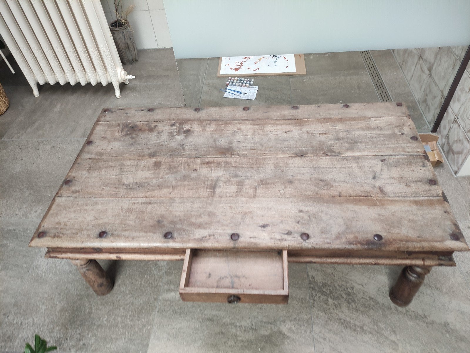 Unieke handgemaakte salontafel van massief hout, Overige houtsoorten, 50 – 75, Gebruikt, 100 tot 150 cm