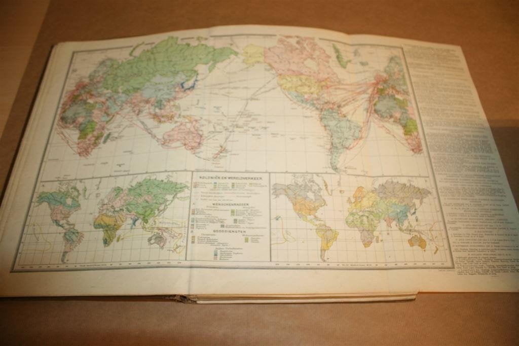 Schoolatlas der Geheele Aarde — Antiek, Bos, 30e dr. 1925, Boeken, Gelezen, Ophalen of Verzenden, Landkaart, 1800 tot 2000