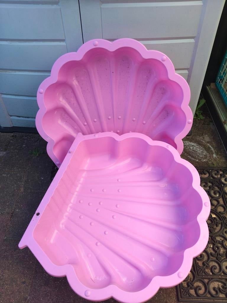 Roze zandschelp voor uren speelplezier, Ophalen, Gebruikt