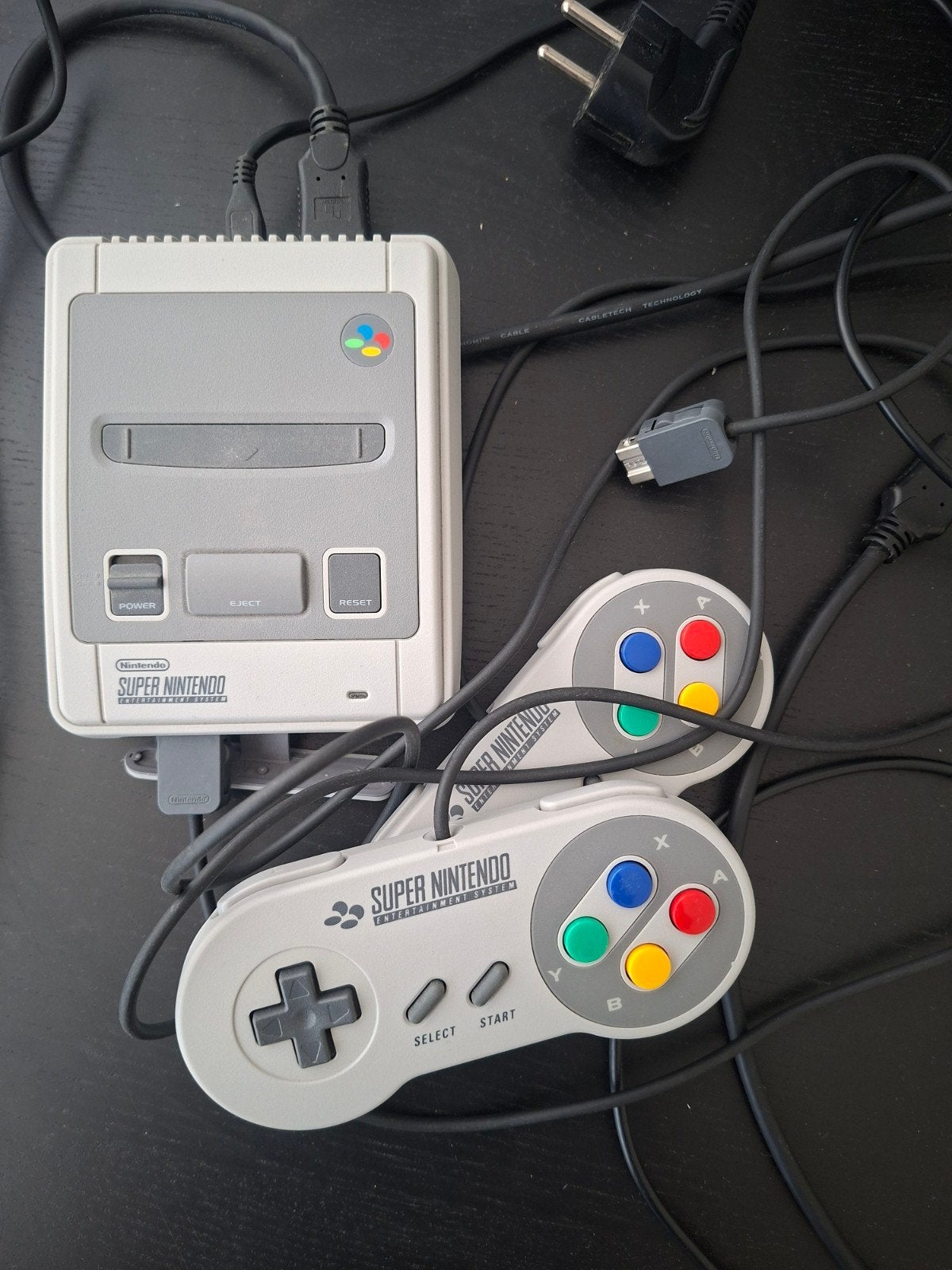 Super Nintendo met 2 controllers en 21 ingebouwde spellen, Spelcomputers en Games, Ophalen, Zo goed als nieuw, Met 2 controllers