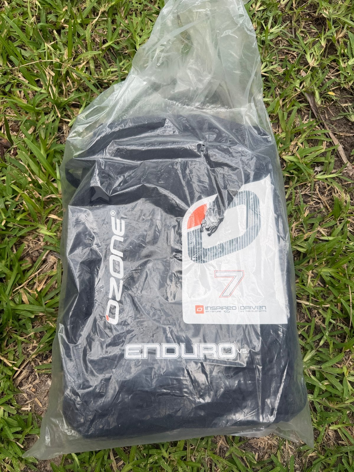 Ozone Enduro V5, 7m nieuw in plastic, Watersport en Boten, Ophalen of Verzenden, Kite, 7 m², Geen board
