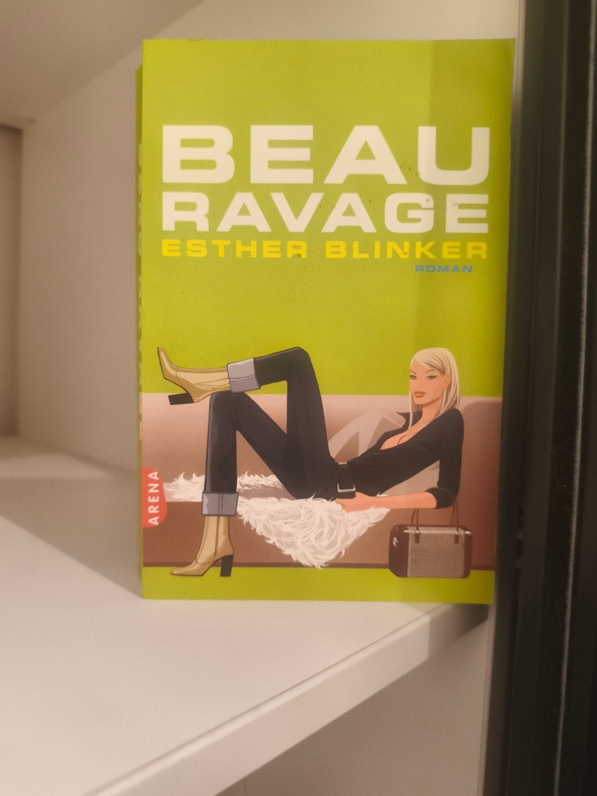 Esther Kreukniet - Beau Ravage, Boeken, Ophalen, Zo goed als nieuw, Esther Kreukniet