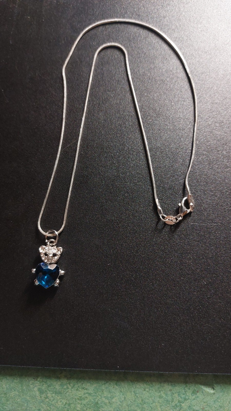 Zilveren ketting (925) met blauwe beer hanger, 45 cm, Nieuw, Ophalen of Verzenden, Met edelsteen, Zilver
