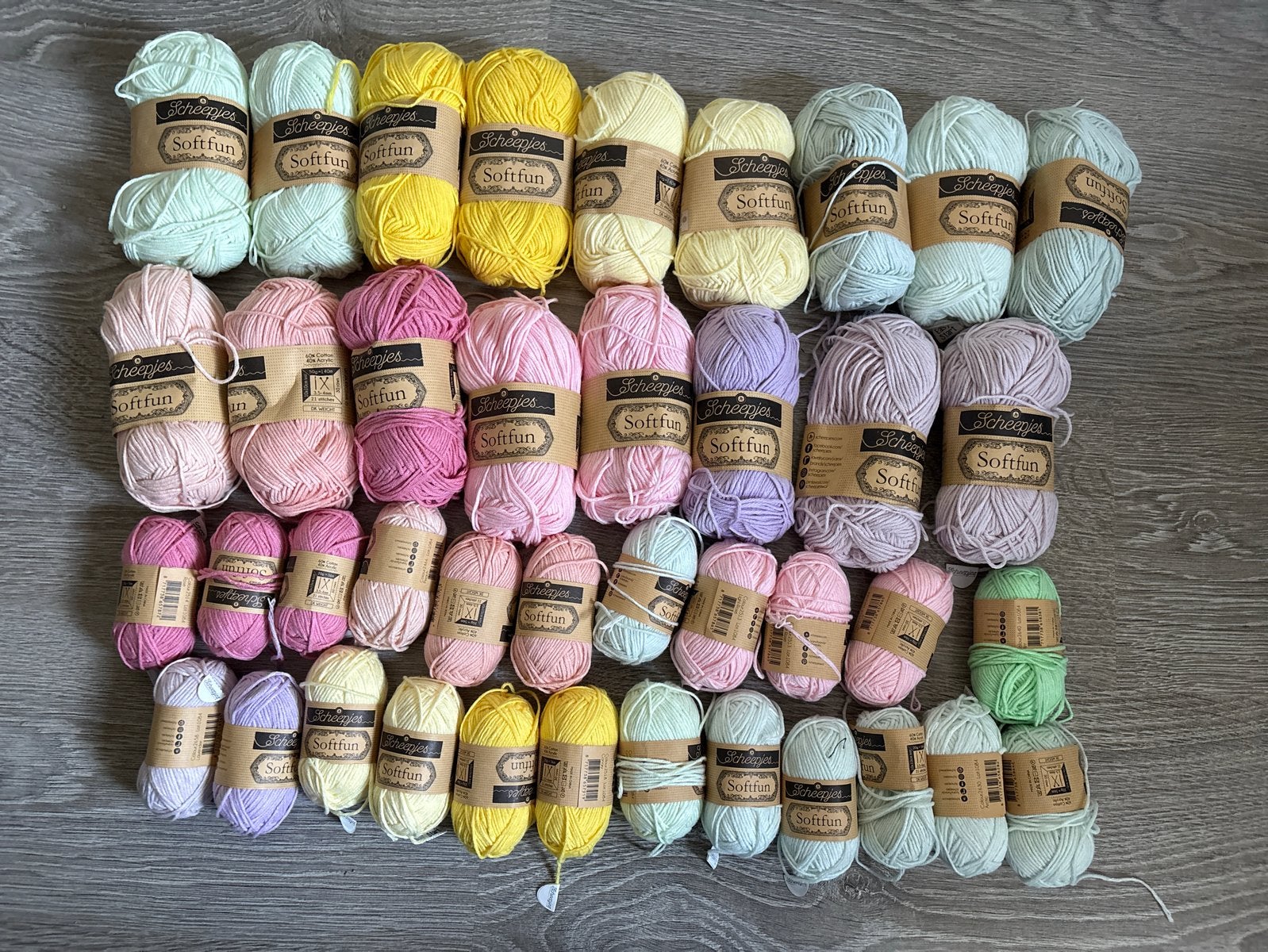 Scheepjes Softfun garen pakket - 17 grote, 23 kleine bollen, Ophalen of Verzenden, Zo goed als nieuw, Breien of Haken, Wol of Garen