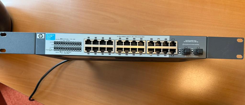 HP 1410-24G J9561A Gigabit Switch – 24 poorts, Ophalen of Verzenden, Zo goed als nieuw