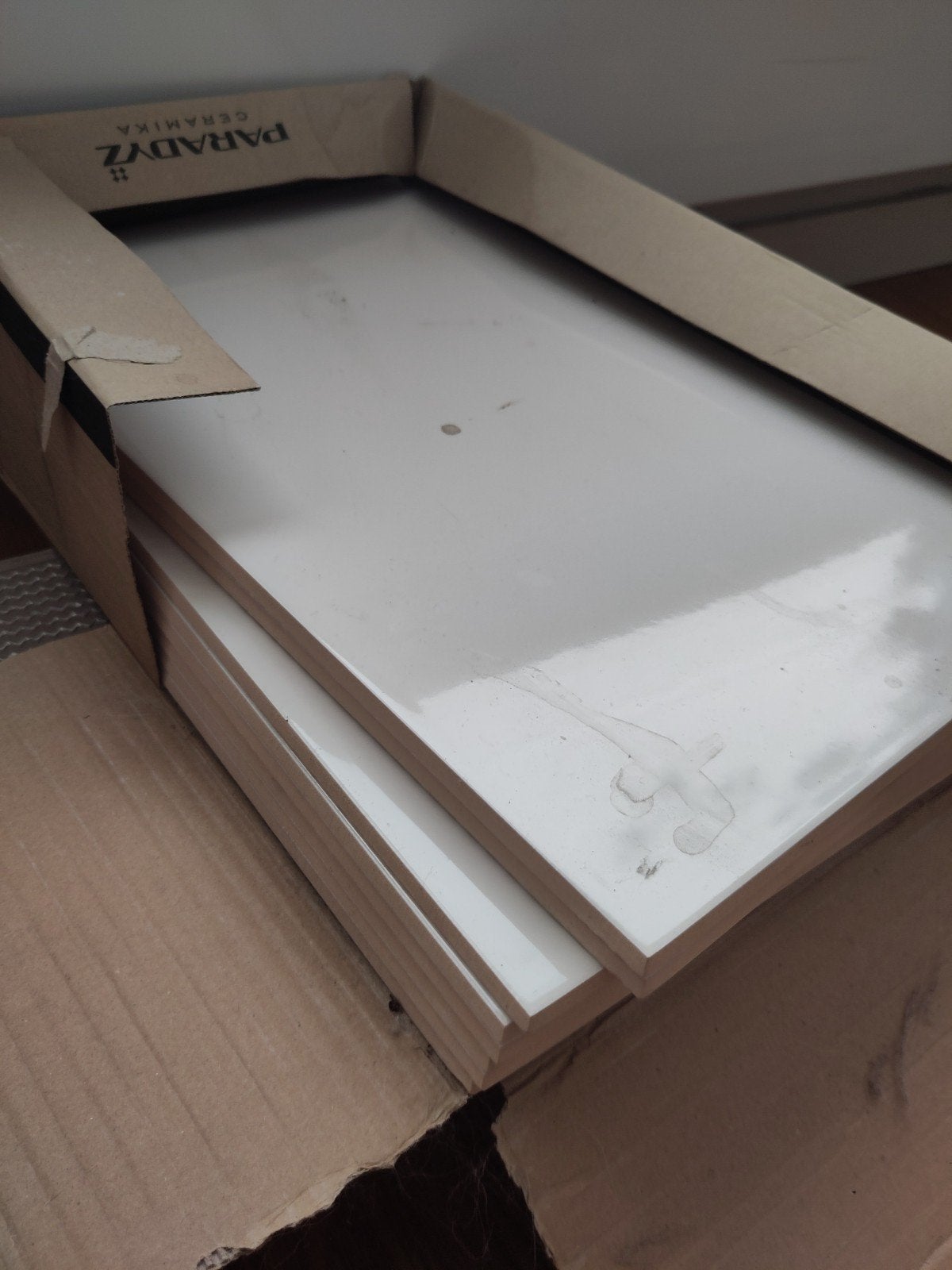 8 stuks 25x40 cm gebroken wit tegels, Ophalen of Verzenden