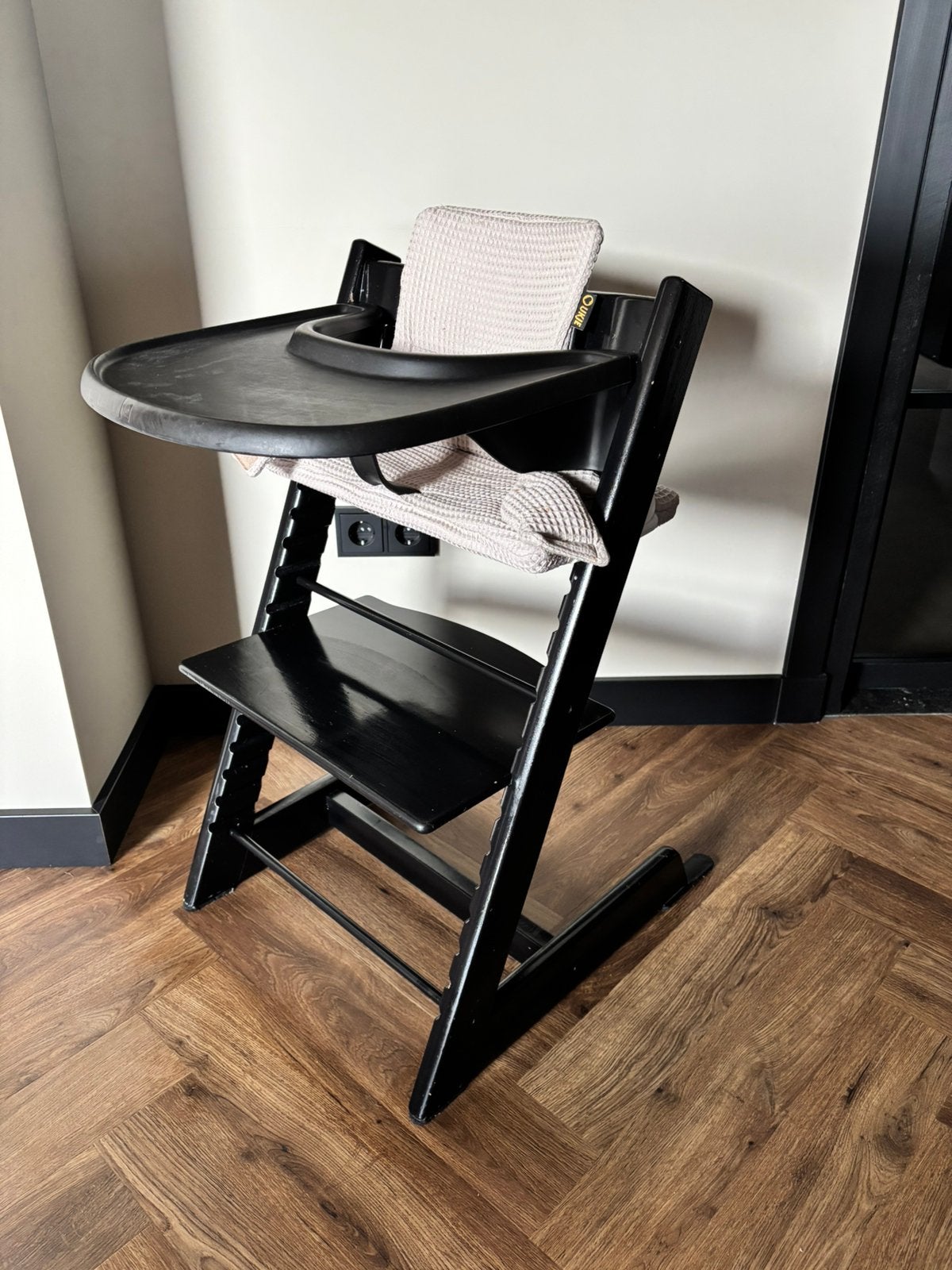 Stokke Tripp Trapp kinderstoel met babyset+ tafelblad Black, Ophalen, Gebruikt, Meegroeistoel