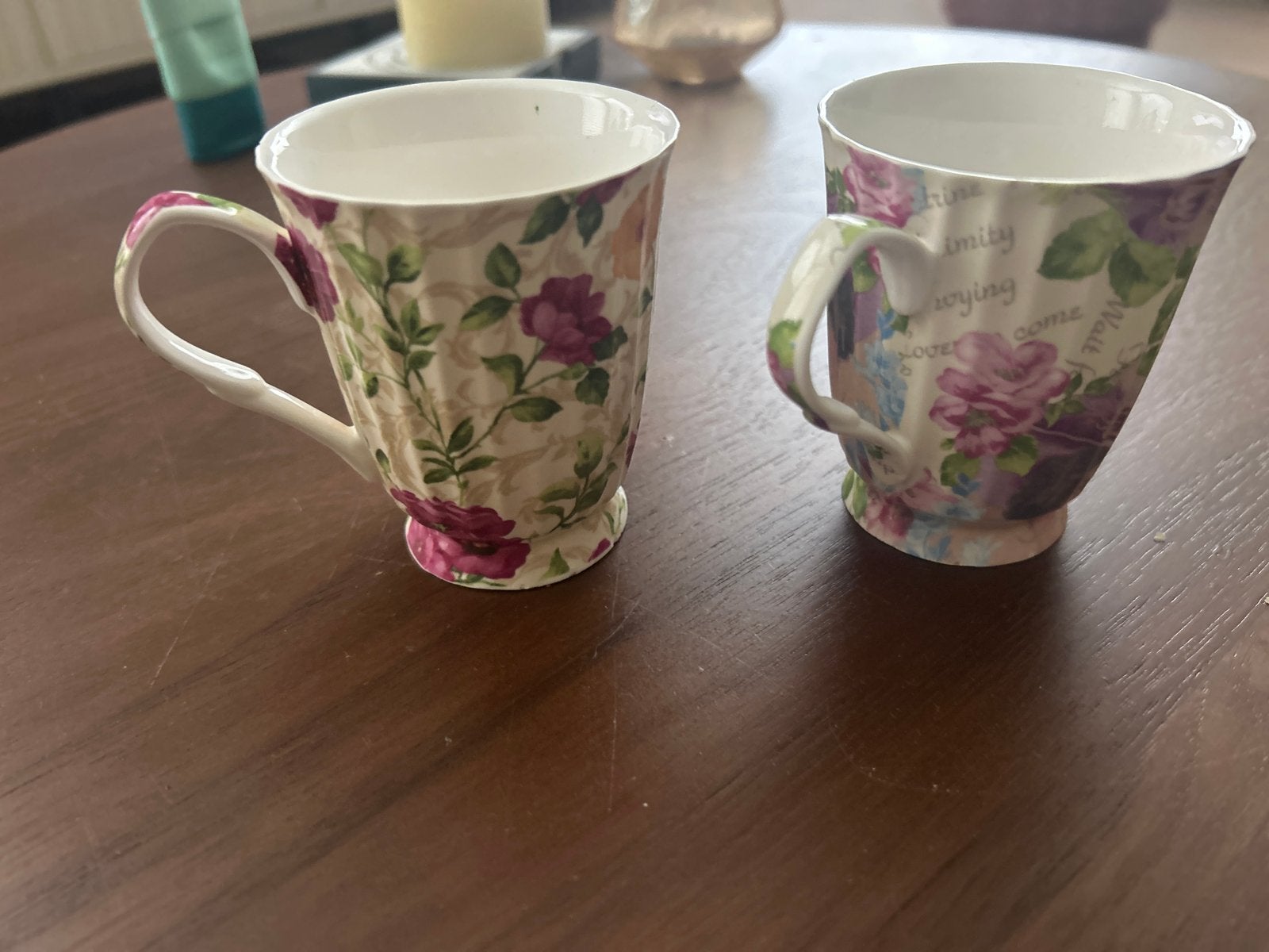 Set van 2 Bone China mokken met bloemmotief, Ophalen of Verzenden