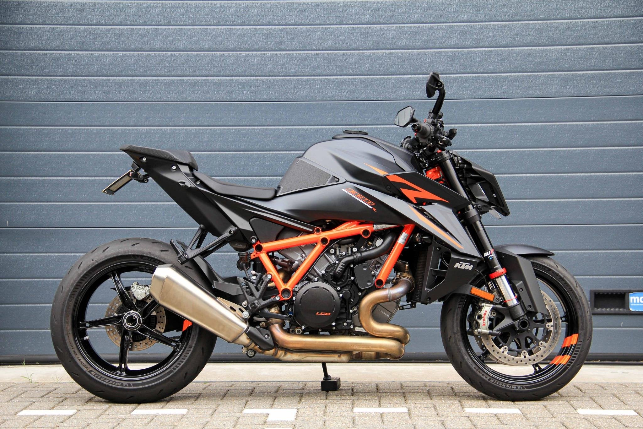 KTM 1390 SuperDuke R Black | Tech pack | NL motor | Nieuwsta, 1350 cc, Meer dan 35 kW, Toermotor, ABS
