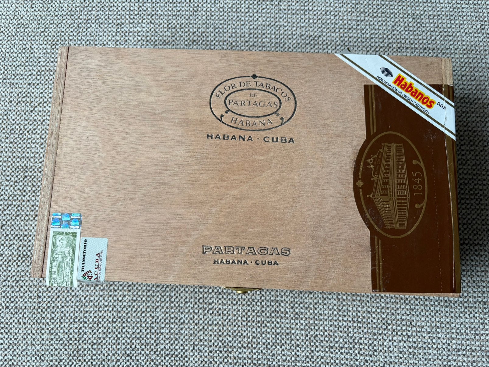 Sigarendoos Partagás Maduro No. 3 (25 stuks) met zegels, Verzamelen, Ophalen, Zo goed als nieuw, Tabaksdoos of Verpakking