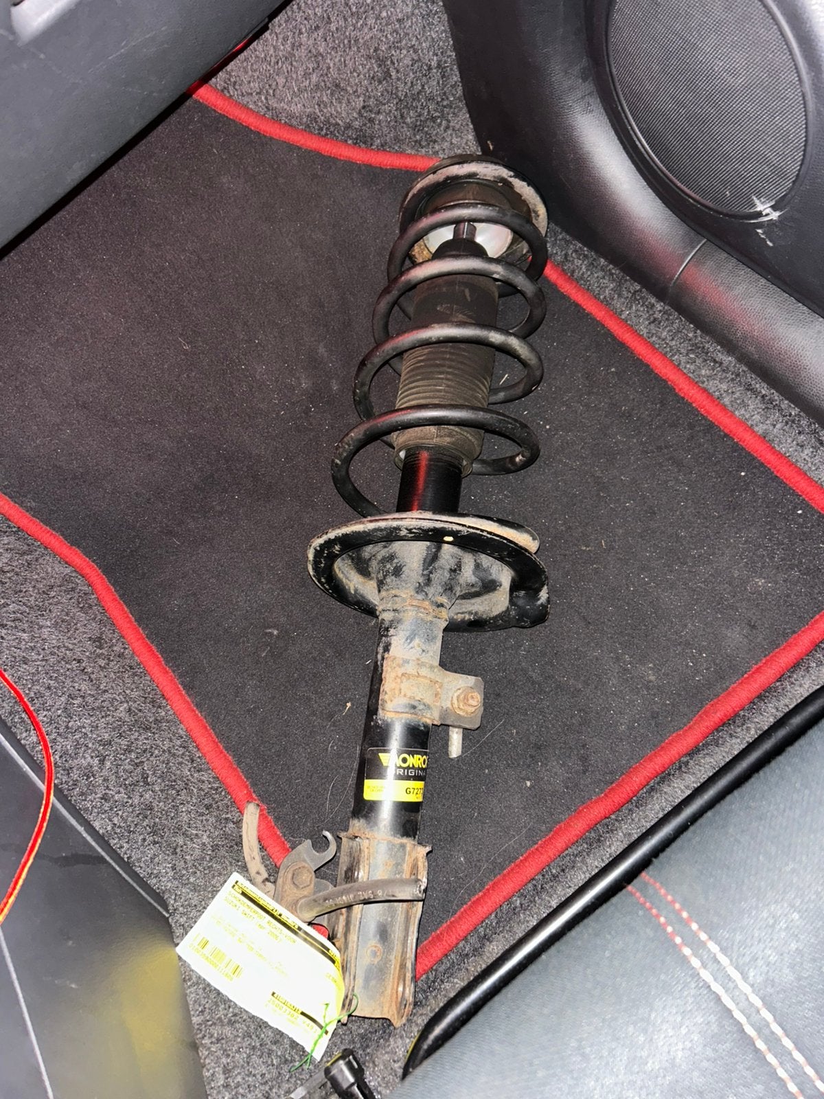 Veerpoot/schokdemperpoot rechtsvoor. Suzuki swift, Ophalen, Gebruikt