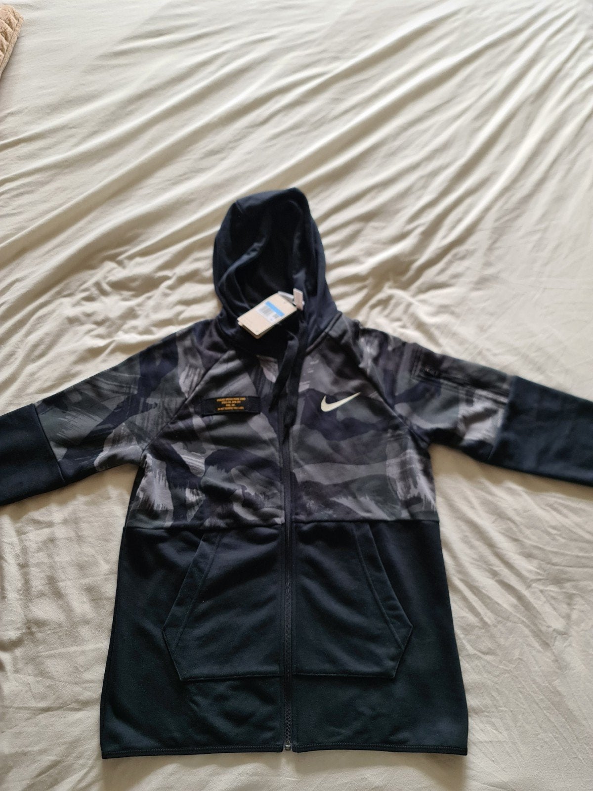 nike vest camo zwart maat m, Maat 48/50 (M), Zwart, Nike, Nieuw