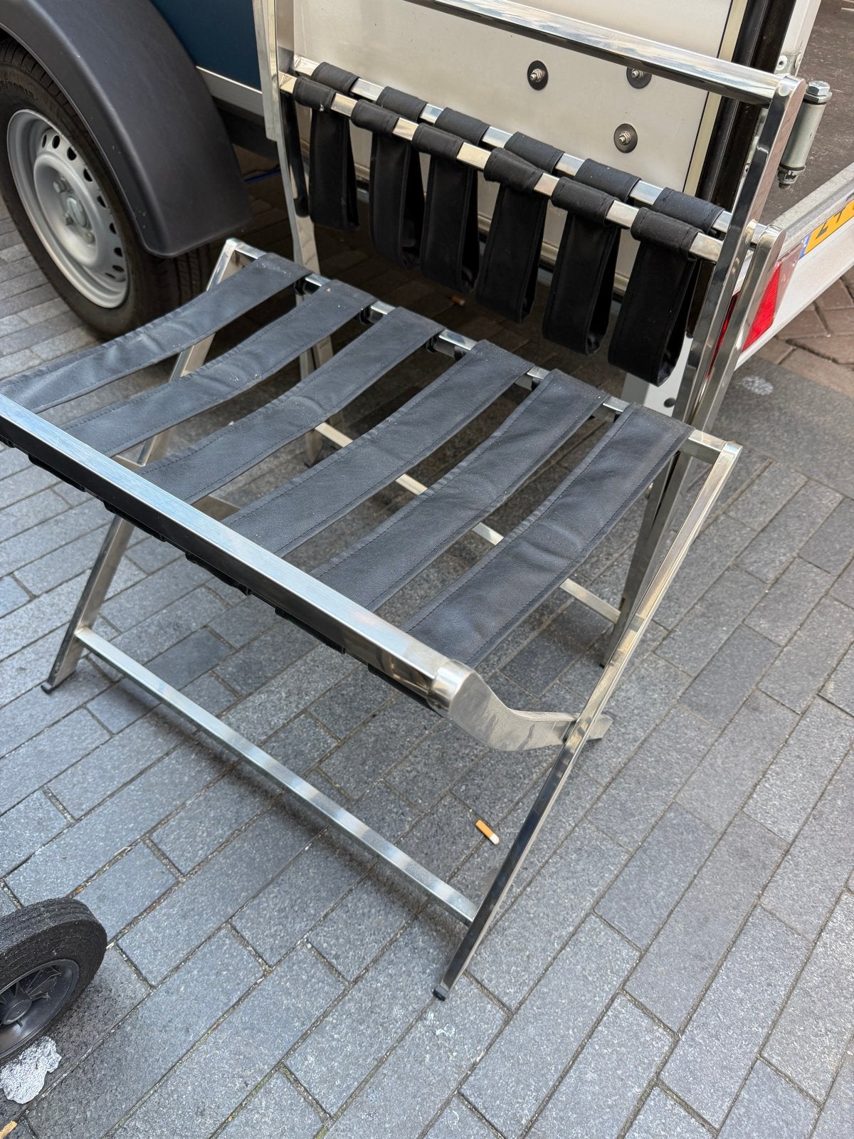 4 Metalen krukje / bagagerek met zwarte banden €10 per stuk, Huis en Inrichting, Stoelen, Ophalen, Gebruikt, Zwart, Metaal