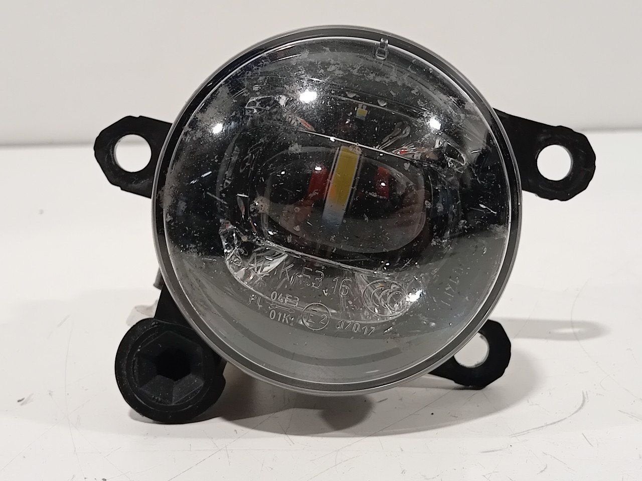 Mistlamp links Ford Focus, Auto-onderdelen, Onderdelen@venauto.nl, Van der Ven Autorecycling B.V., Gebruikt, Ettenseweg 76, 4706 PB Roosendaal, The Netherlands