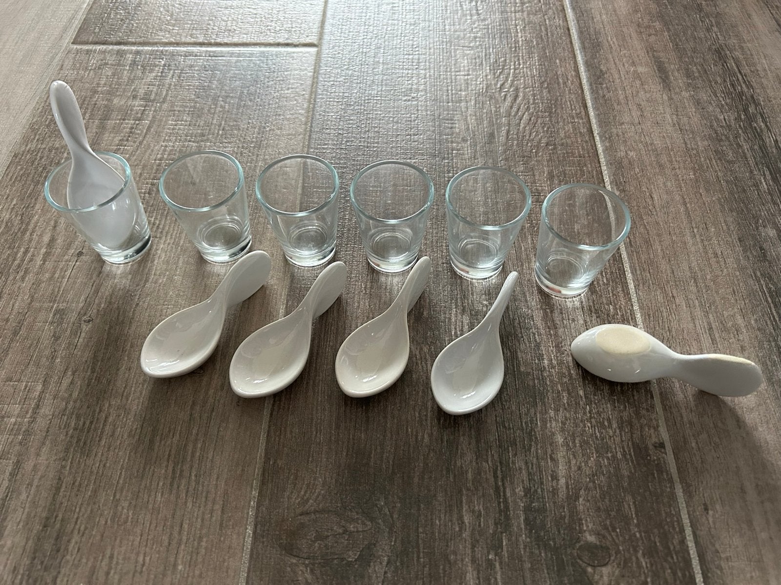 Amuse set: 6 glaasjes en 6 keramieken lepels, Ophalen of Verzenden, Wit, Glas, Overige typen