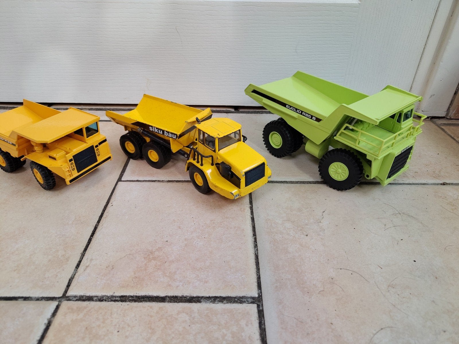 Joal Euclid R85 en R32 kiepwagen en siku knikdumper, Kinderen en Baby's, Ophalen of Verzenden