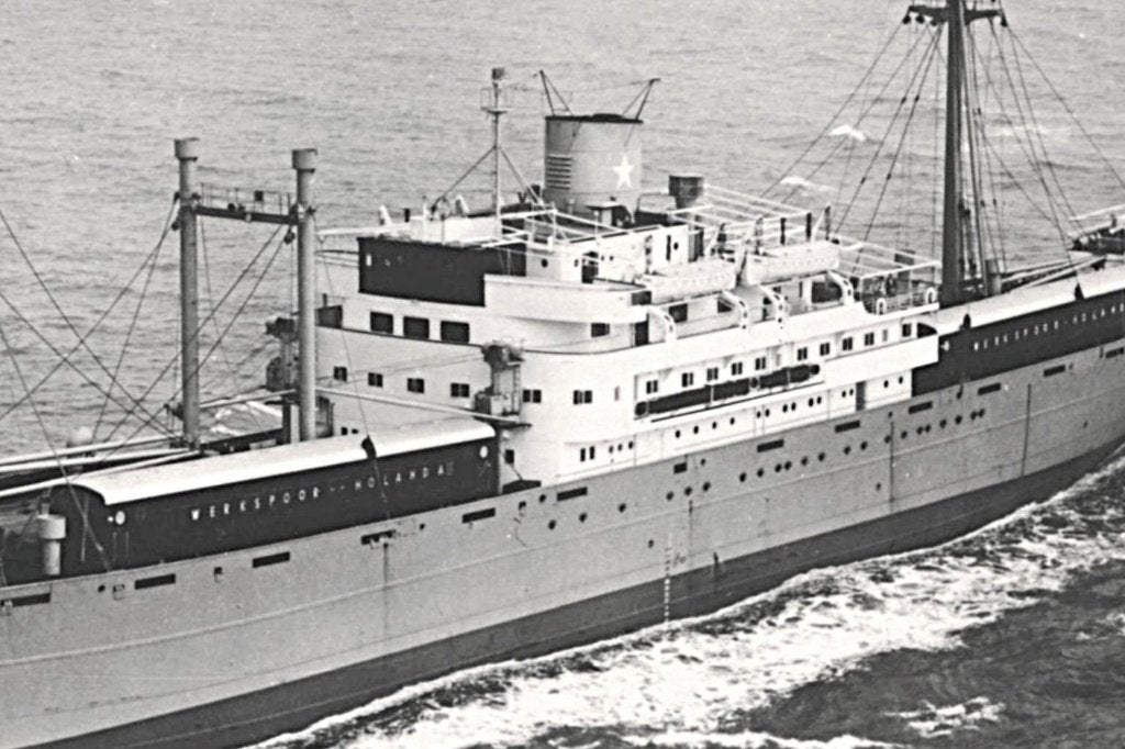 972748	Motorboot	MS Alhena met treinwagon als deklast, Ophalen of Verzenden, 1940 tot 1960, Ongelopen, Voertuig
