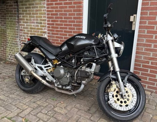 Nette Ducati Monster 900 - black and carbon - rijklaar, 2 cilinders, Sportuitlaat, Gebruikt, 900 cc